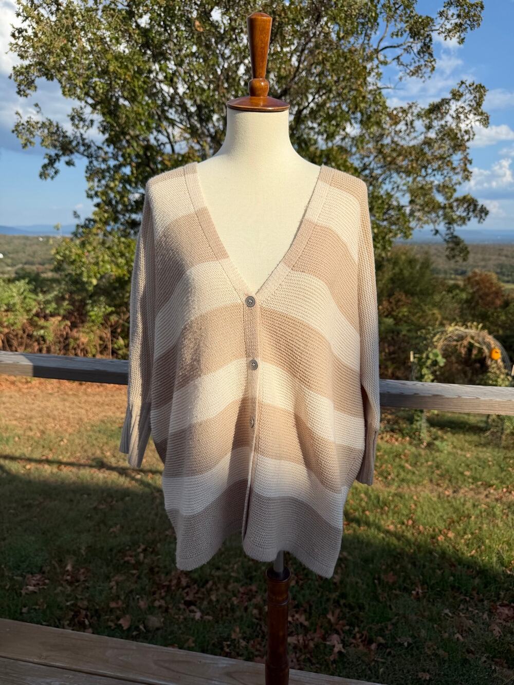 Forever 21 Tan & Cream 3/4 Sleeve Striped Cardigan Junior’s Size Medium